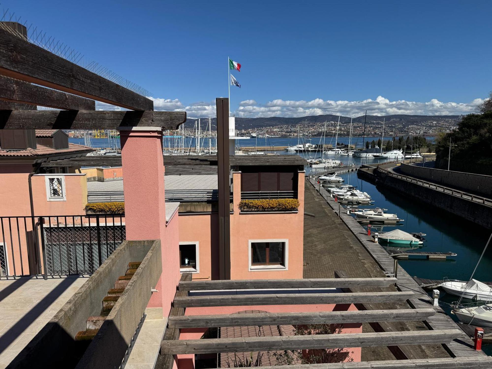 Apartment Giulia Múggia エクステリア 写真